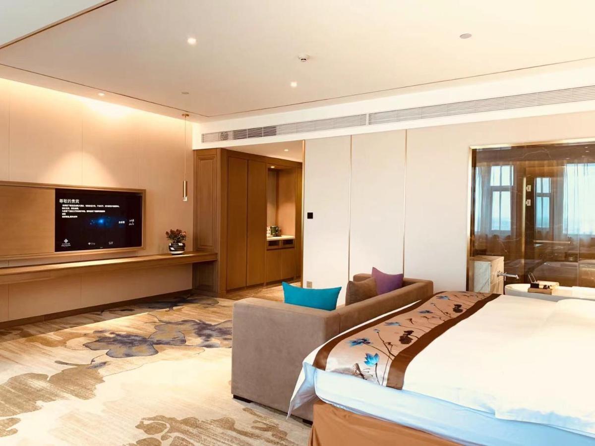 Baoying Jinling Hotel Bagian luar foto