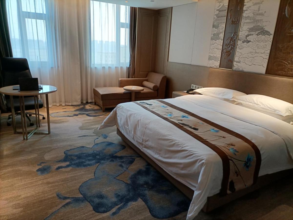 Baoying Jinling Hotel Bagian luar foto