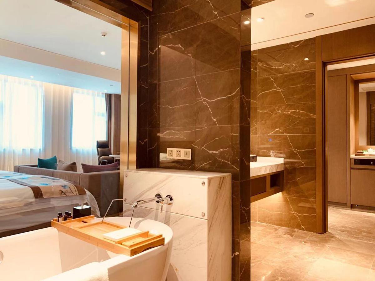 Baoying Jinling Hotel Bagian luar foto